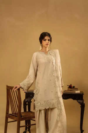 Alternative view of Naira