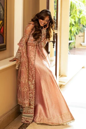 Alternative view of Naina