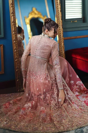 Alternative view of Shayna